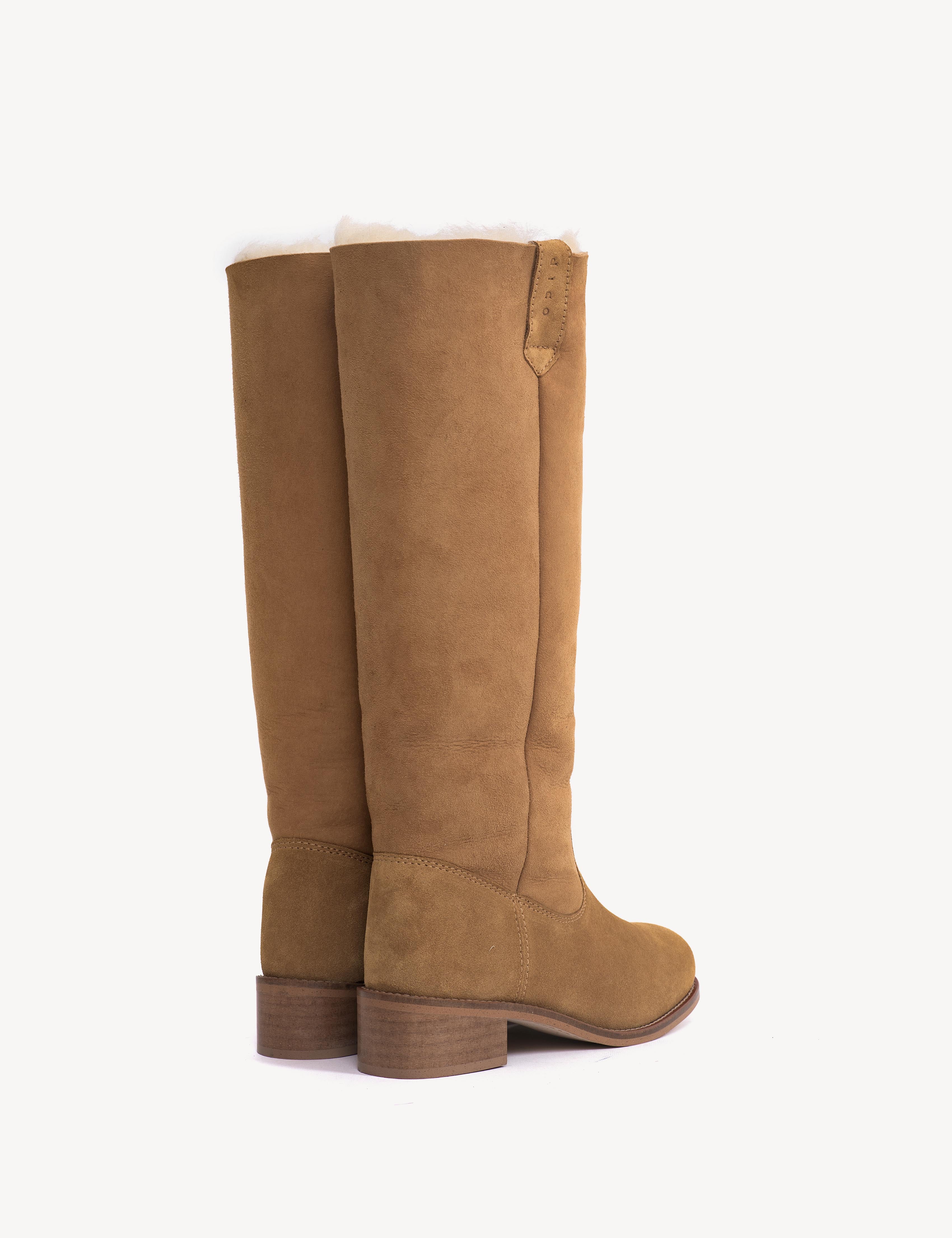 Ann Gaucho Boot In Tan Shearling Fur - Image 3