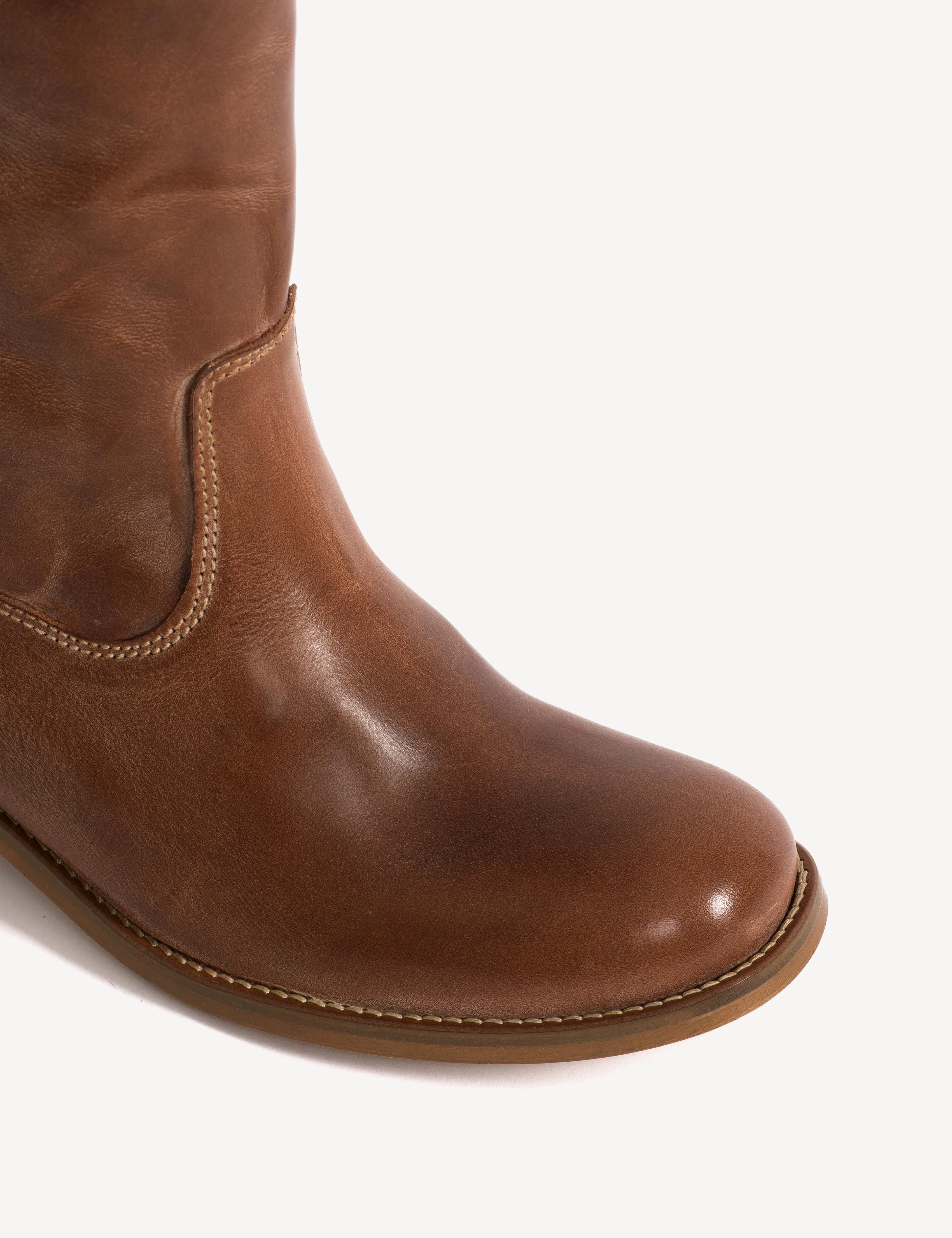 Ann Gaucho Boot With Laces In Cognac Escovado Leather - Image 6
