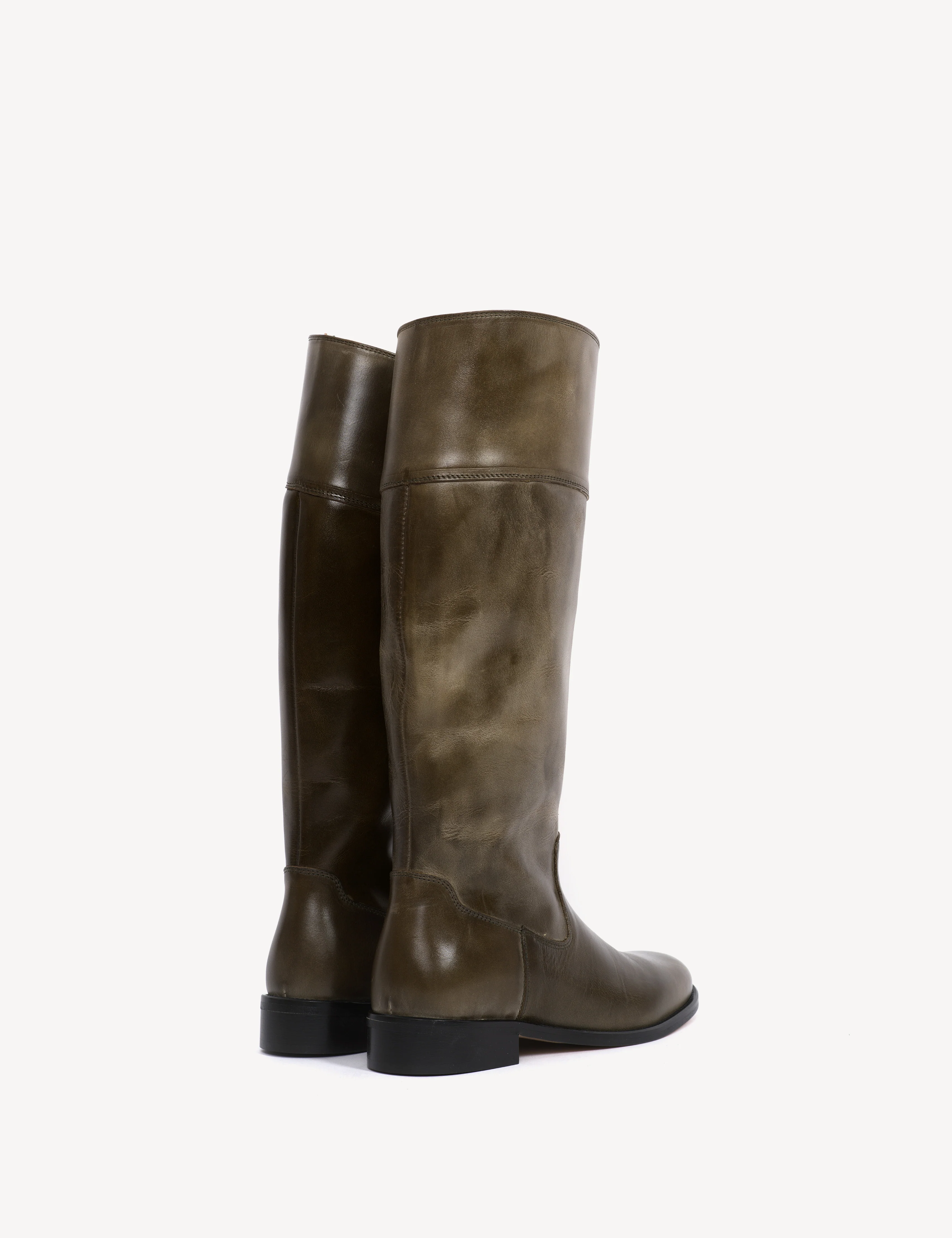 Cavalry Boot In Army Green Escovado Leather - Image 3
