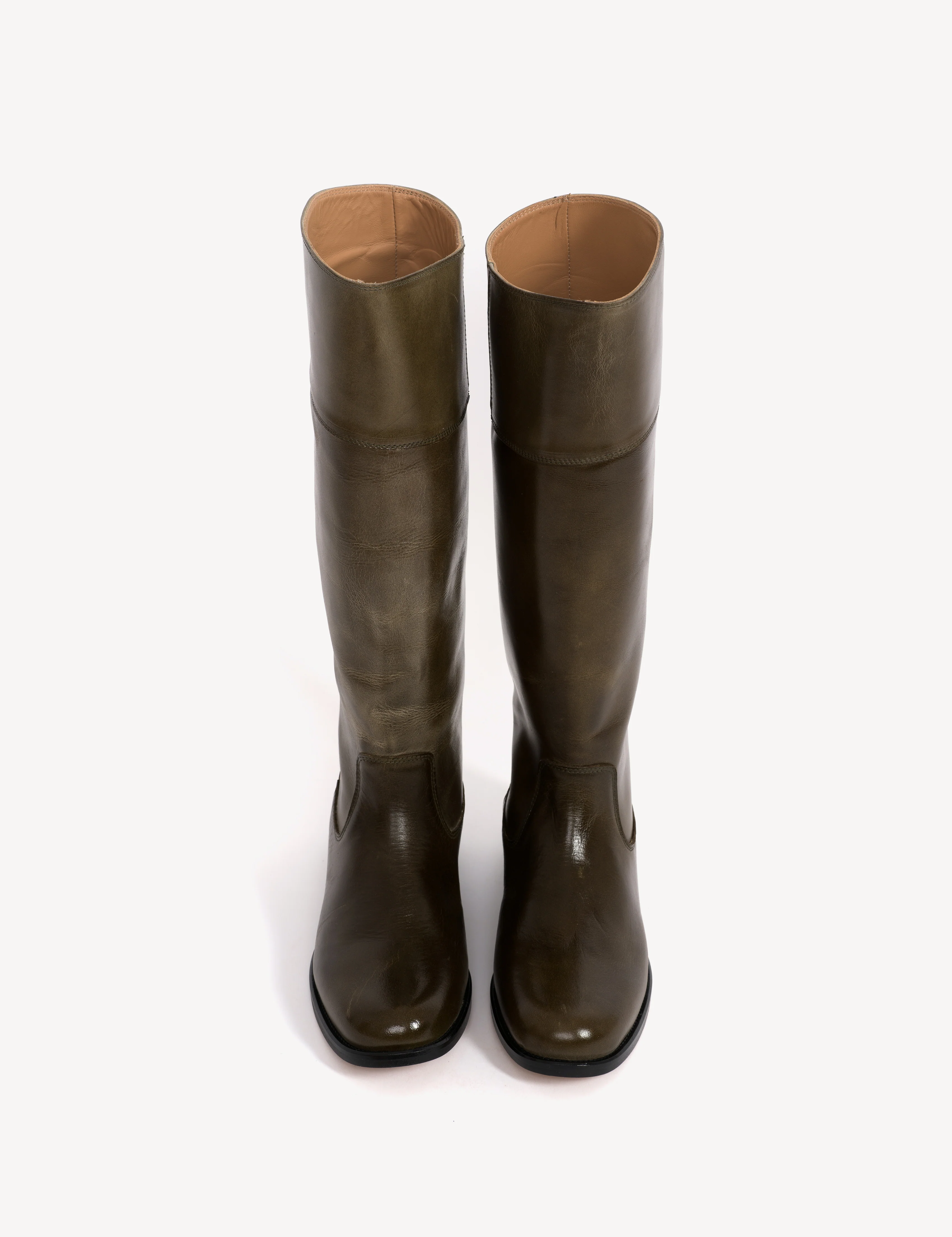 Cavalry Boot In Army Green Escovado Leather - Image 4