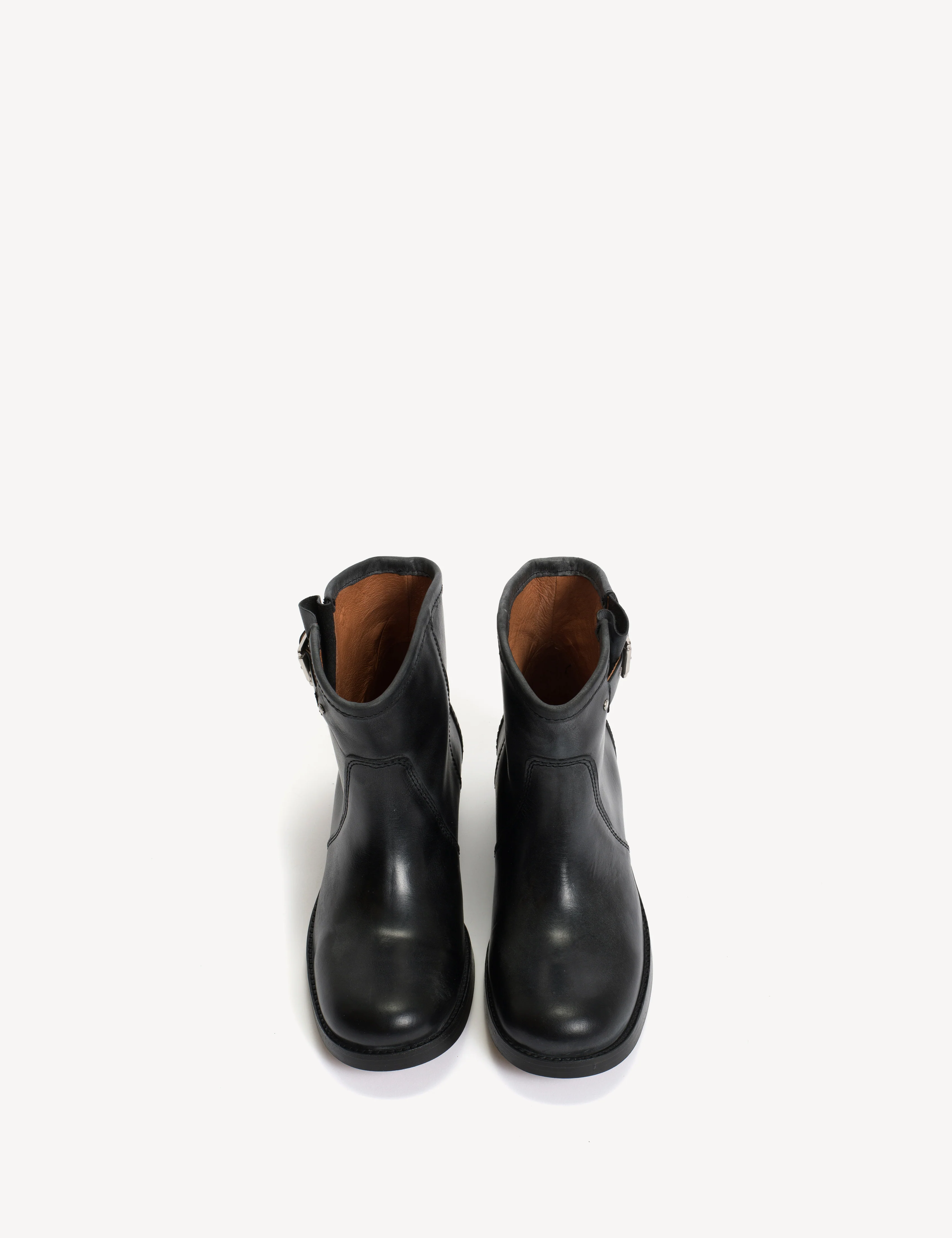 Hunter Buckle Gaucho Boot In Black Escovado Leather - Image 5