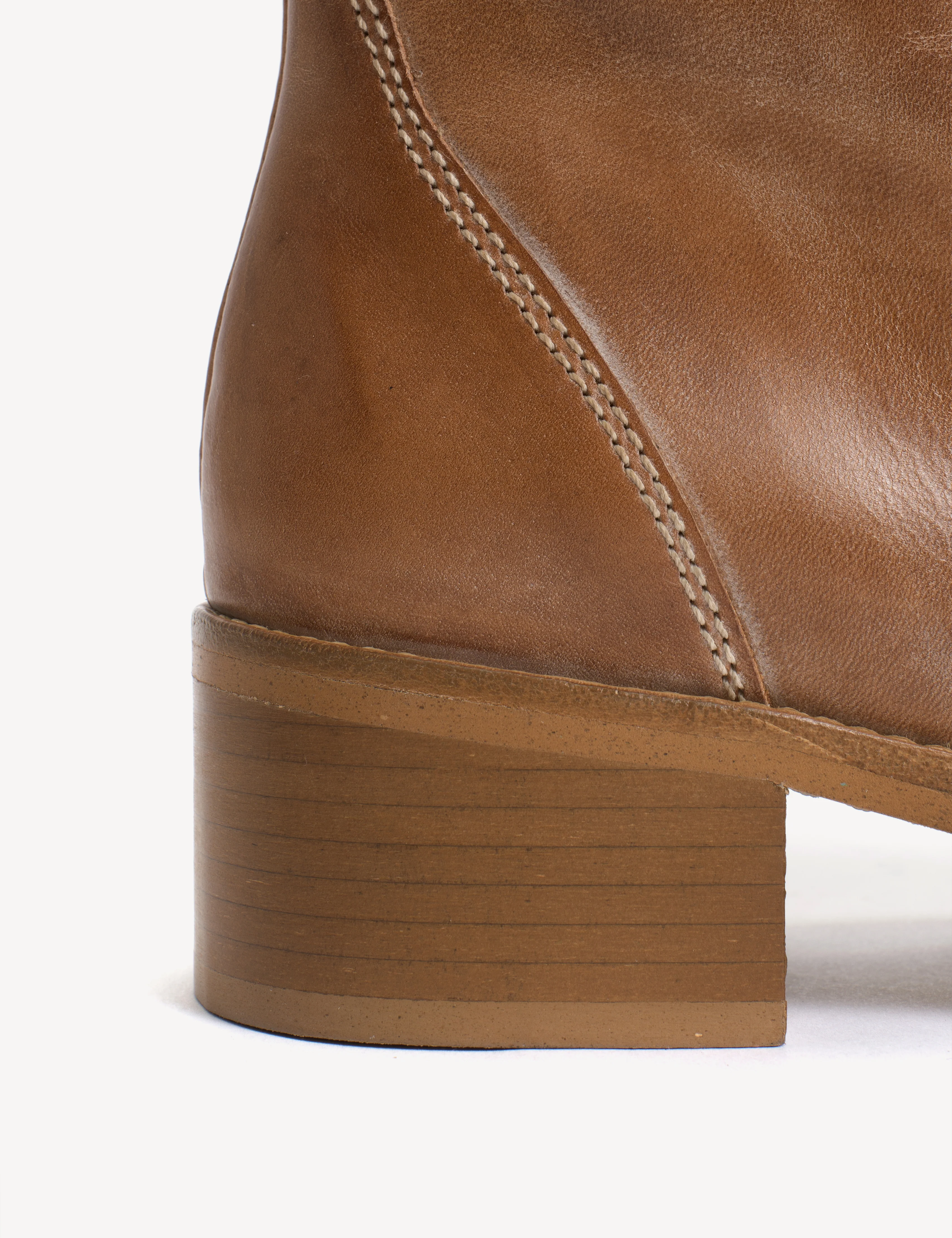 Hunter Buckle Gaucho Boot In Dark Tan Escovado Leather - Image 7