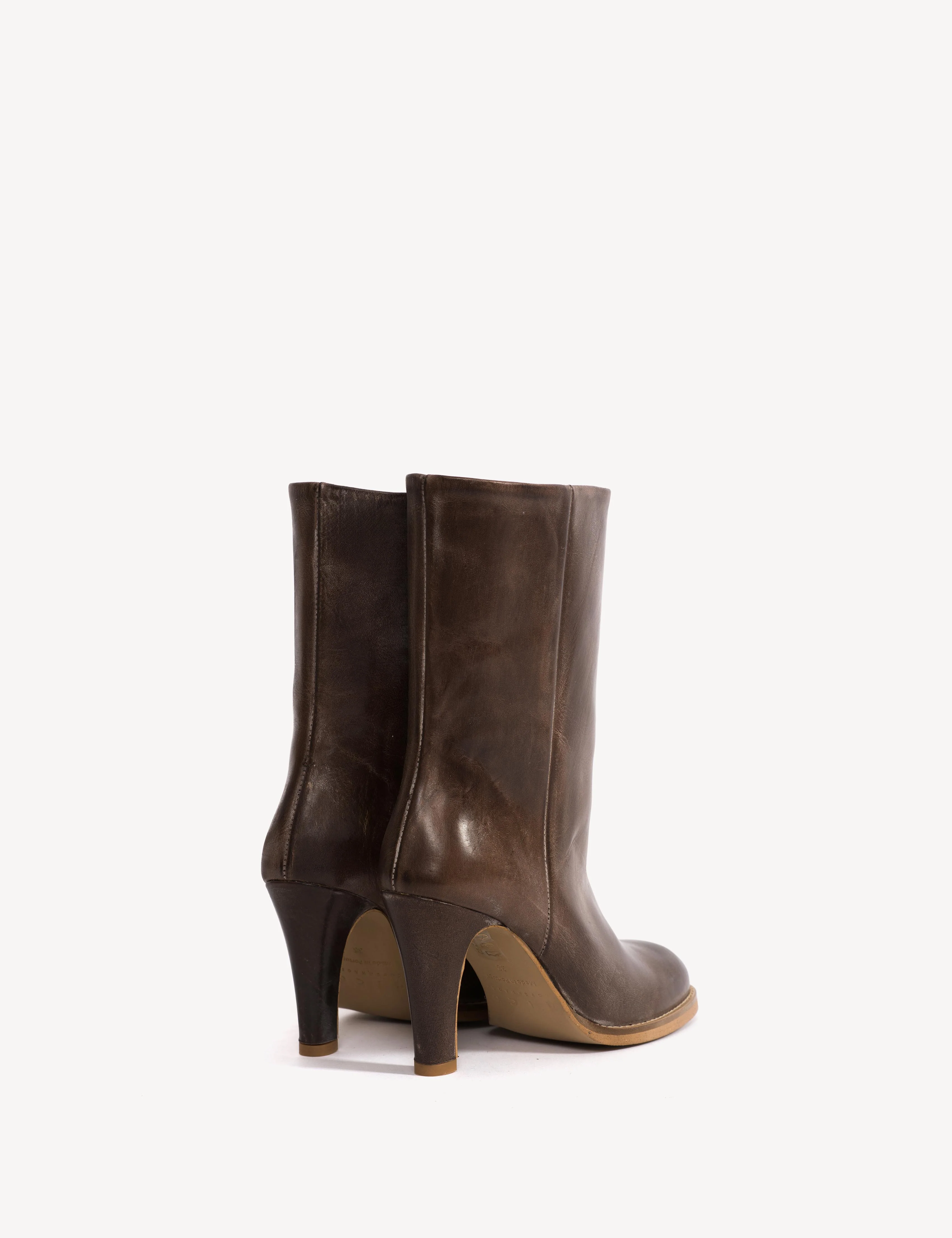 Jules Boot In Dark Brown Escovado Leather - Image 3