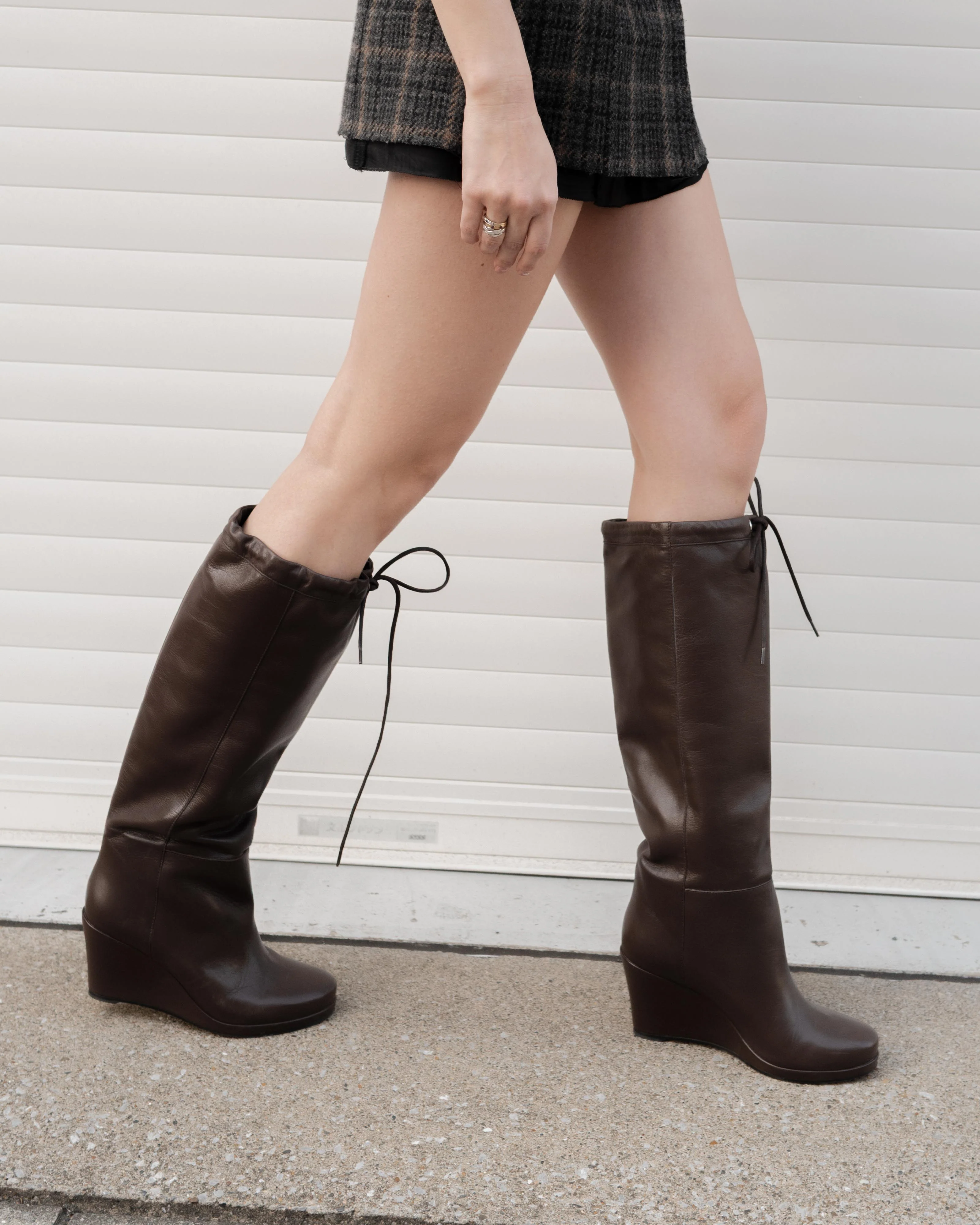 Liv Wedge Boot High In Dark Brown Calfskin - Image 3