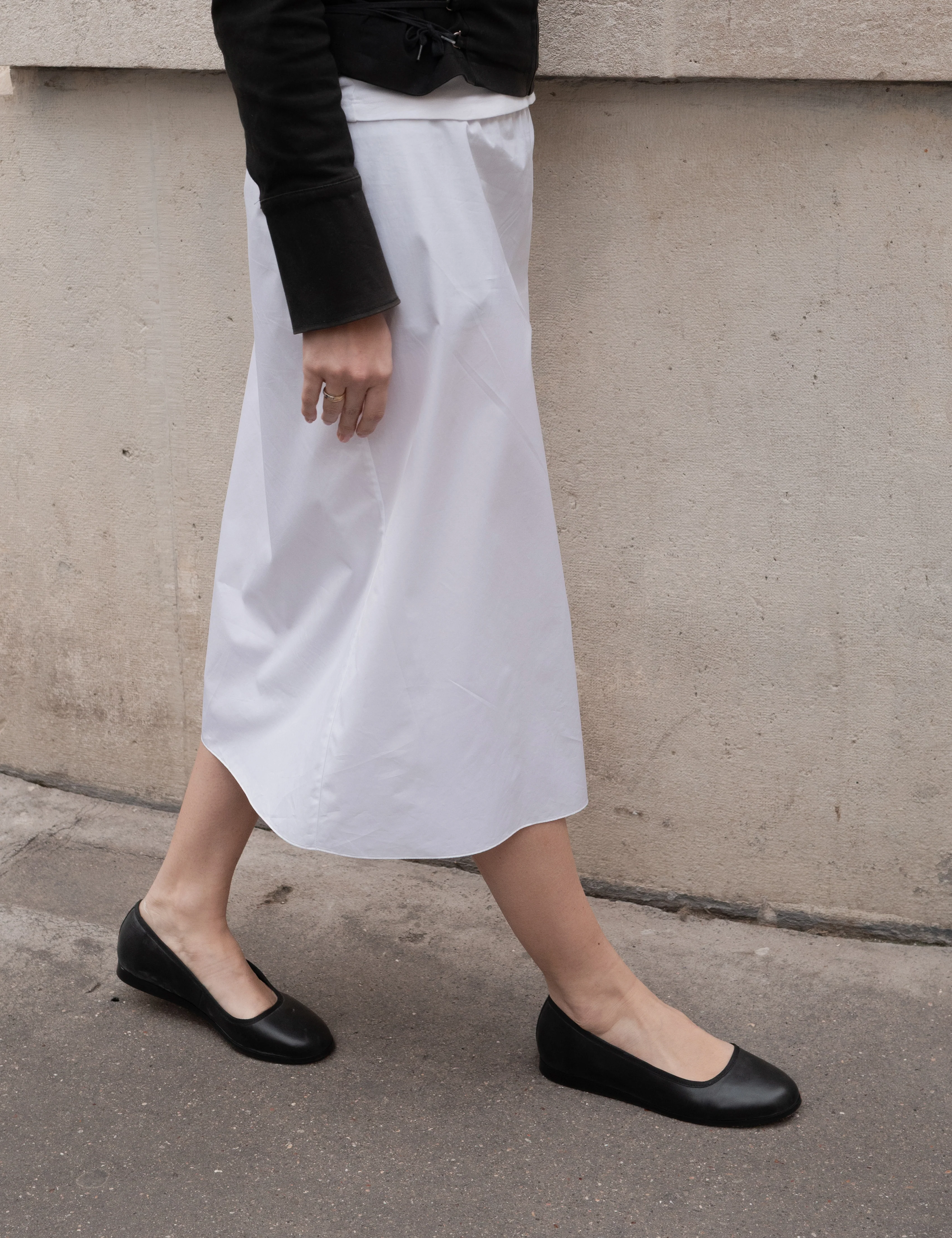 Mari Flats In Black Escovado Leather - Image 3