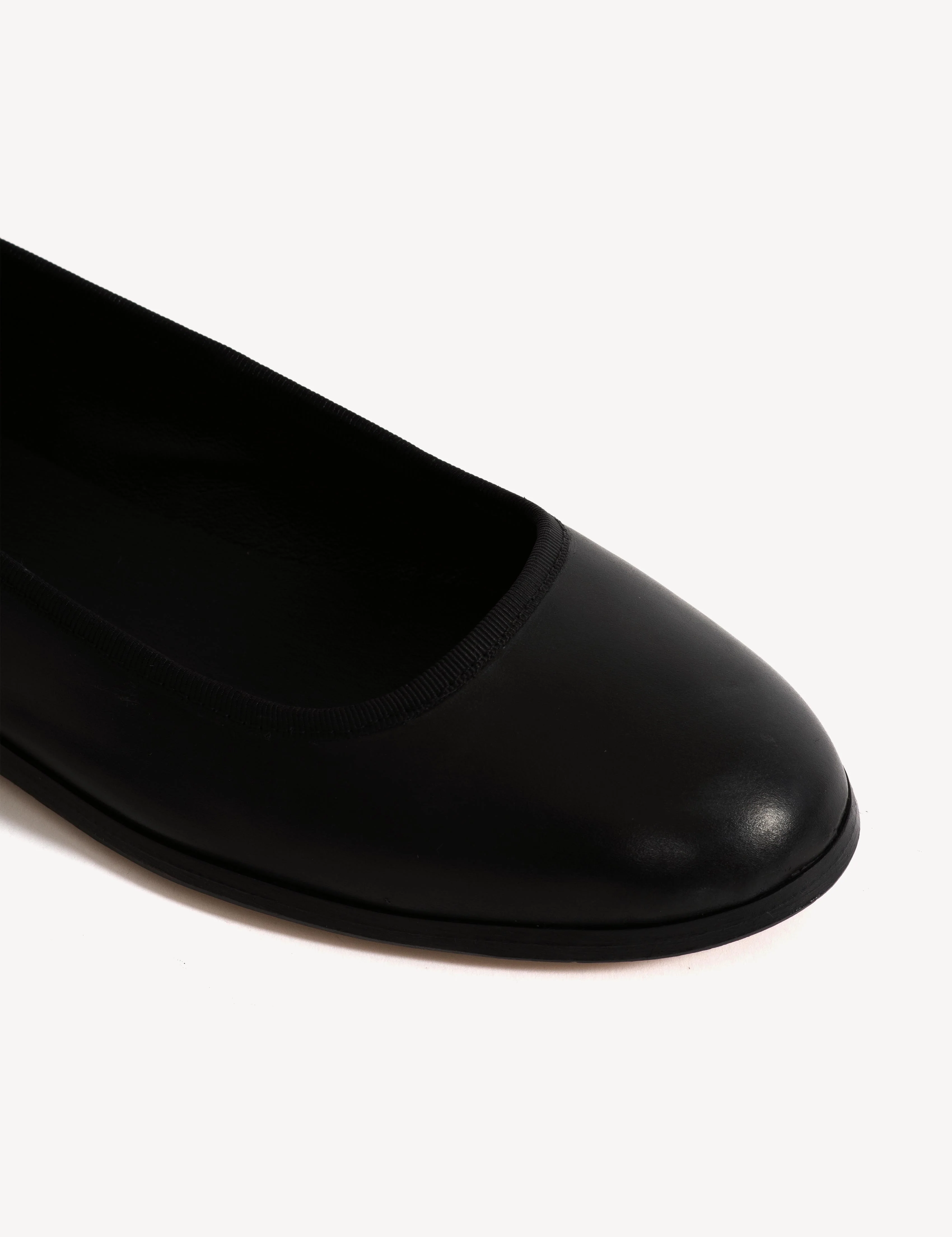 Mari Flats In Black Escovado Leather - Image 6