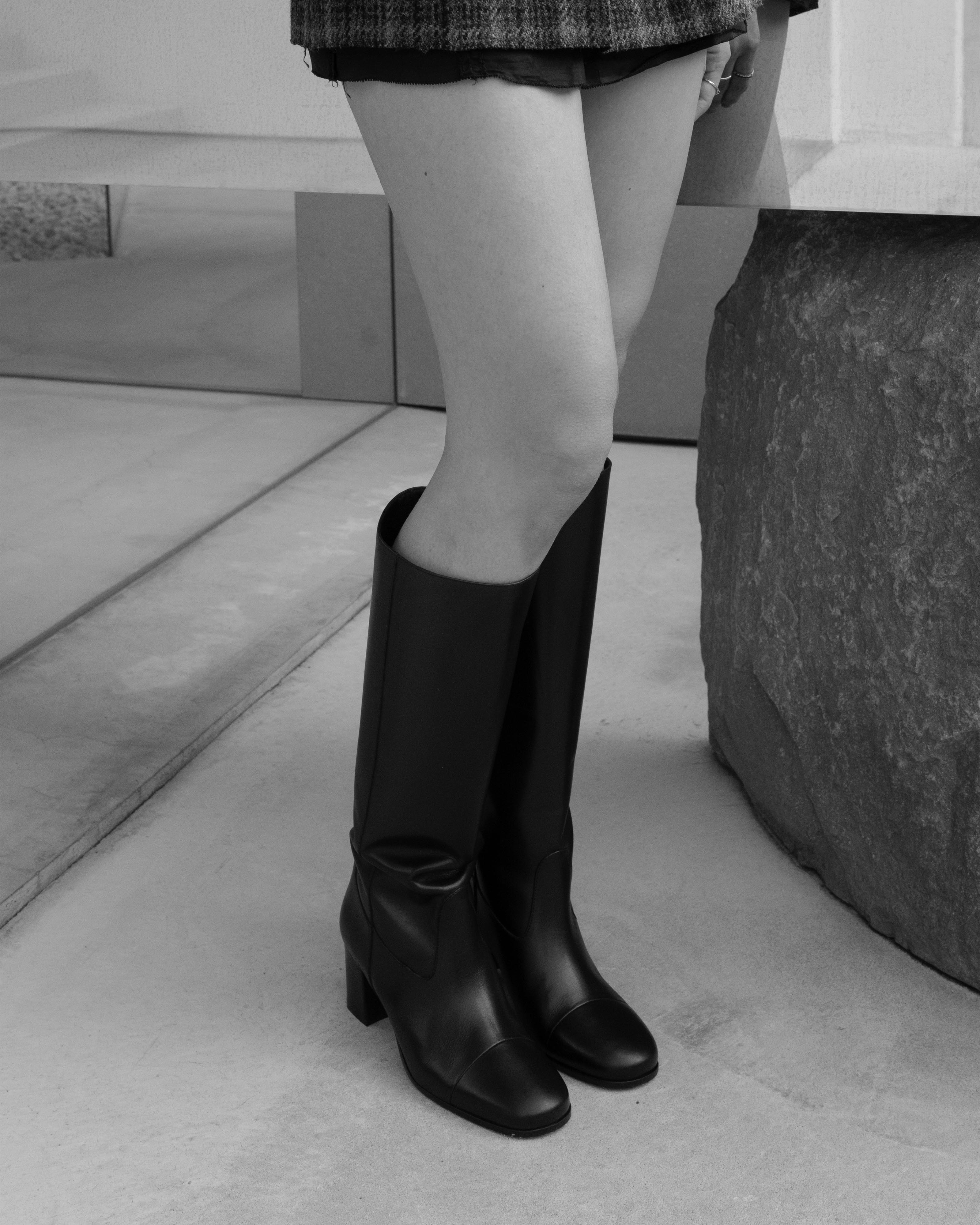 May Boot High In Bordeaux Calfskin - Image 3