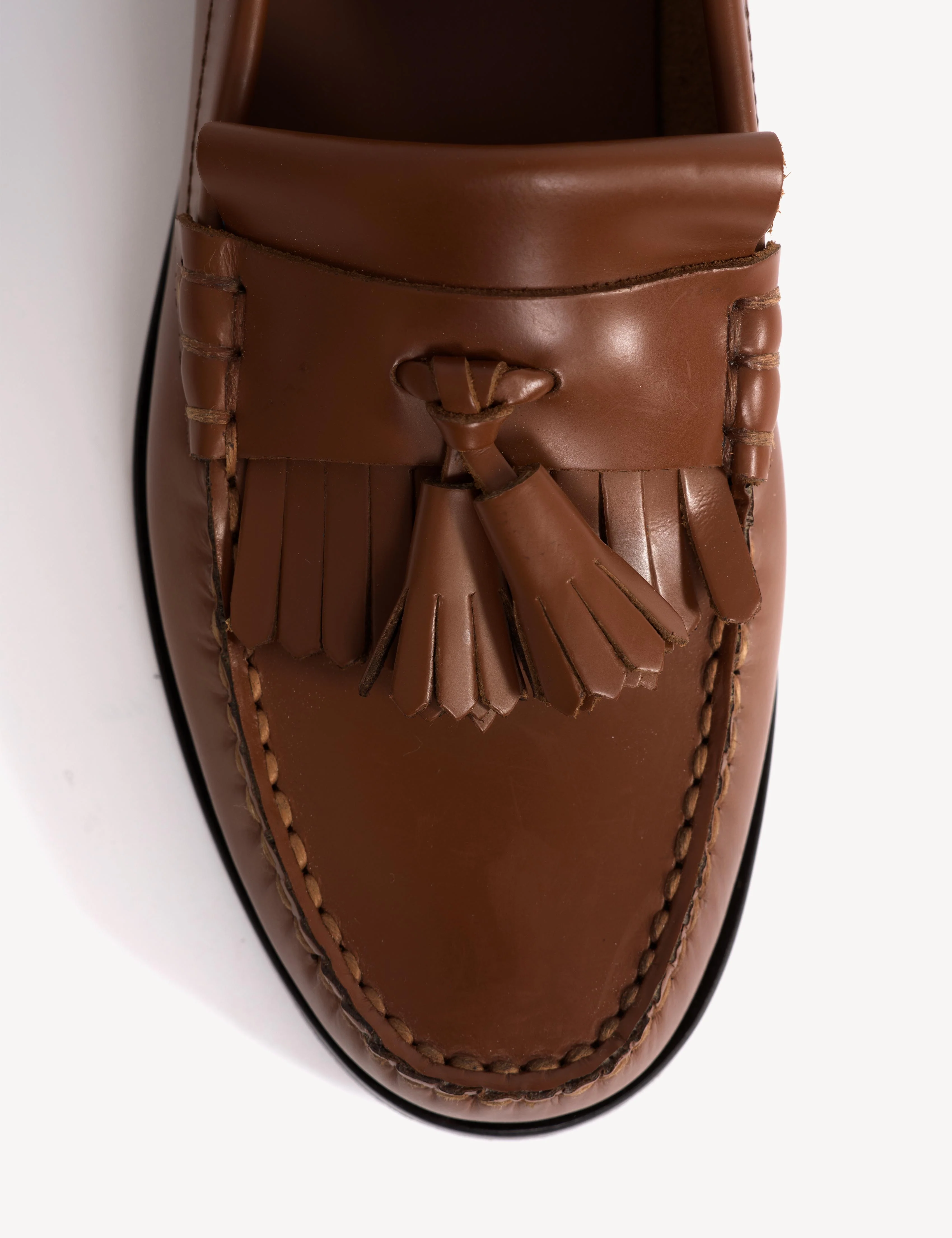 Moccasin Loafer With Fringes & Tassels In Hazelnut Polido Leather - Image 5